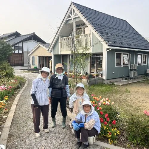 花壇がキレイになりました。感謝(^^)/