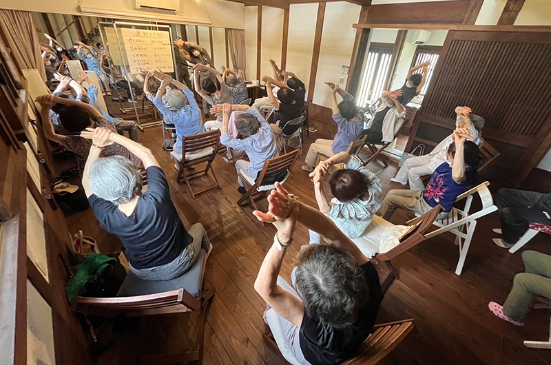 修養棟での講演の風景