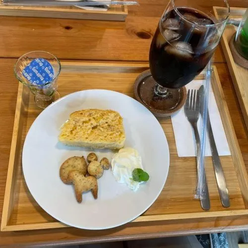 紙ひもでコースター作り