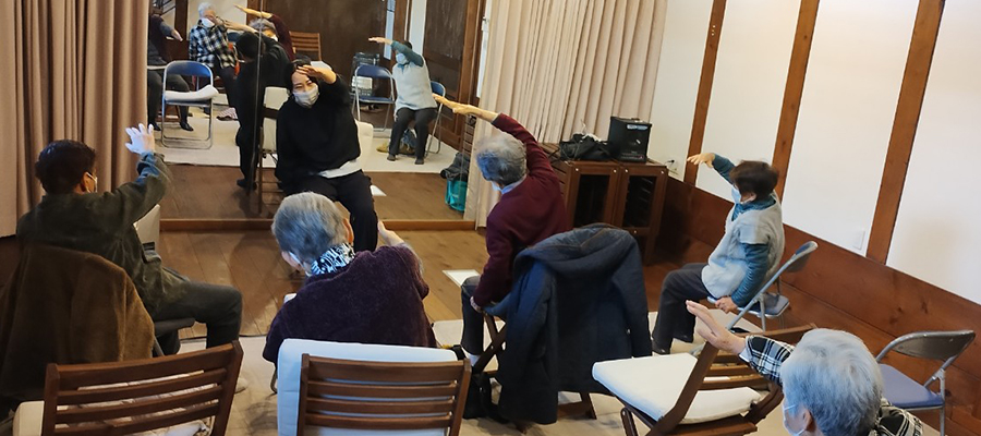 座ってできる簡単ヨガ