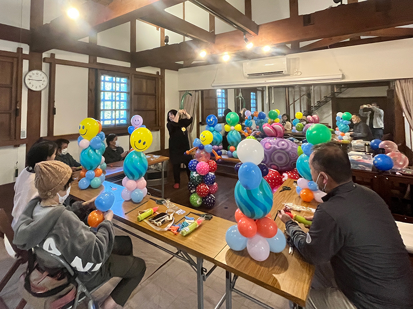 【開催報告】夢中になる楽しさ　バルーンアートワークショップを開催しました