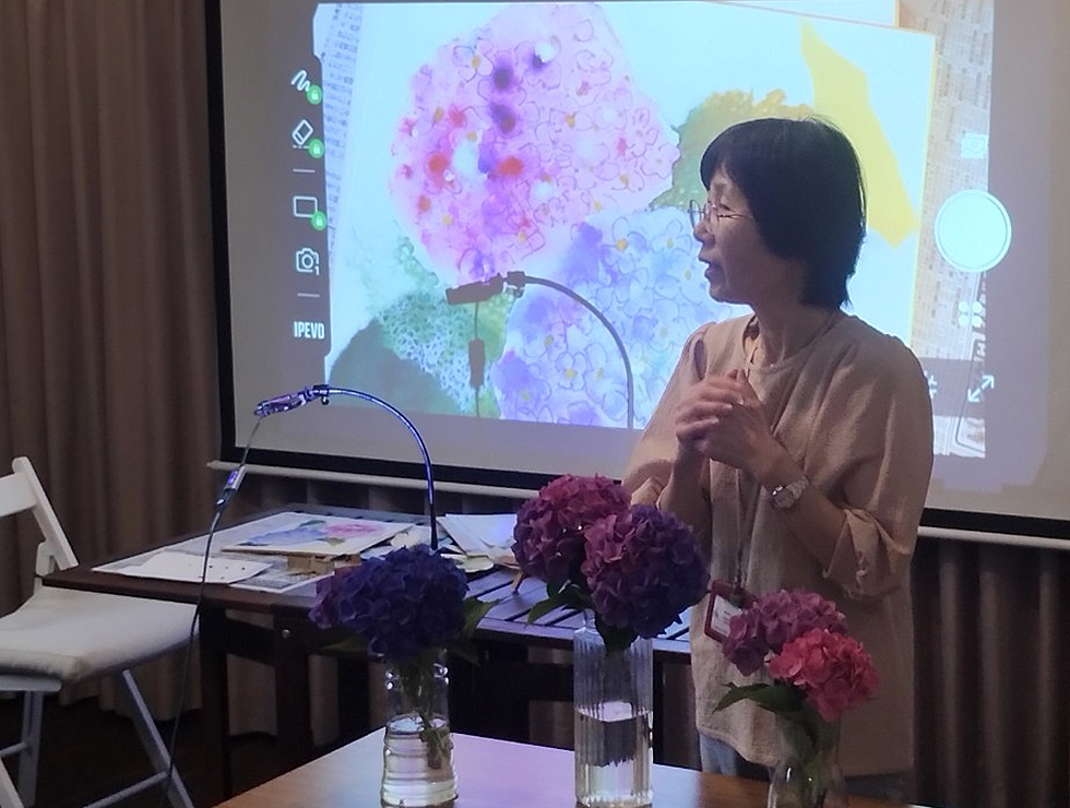 五感で描く臨床美術~幻想的な紫陽花のアートワーク~