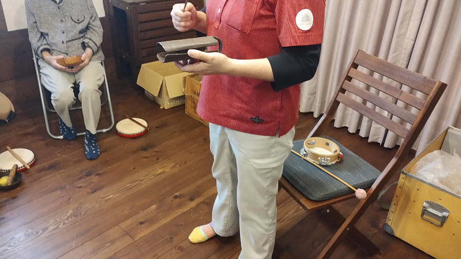 【イベント報告】心地よい秋晴れの中、音でつながるドラムサークルを開催しました