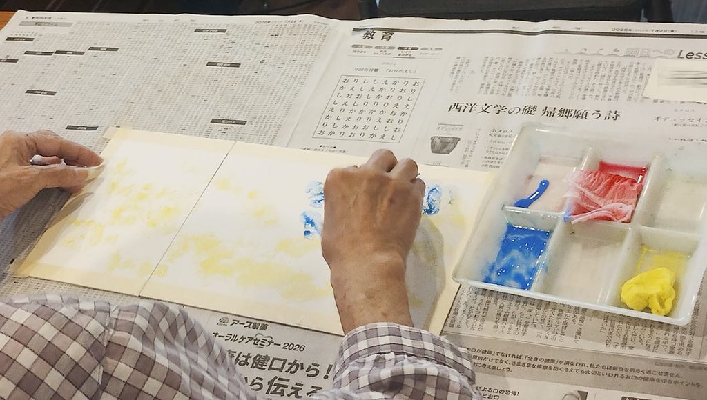 10月19日（月）臨床美術
色鮮やかな「紅葉屏風」