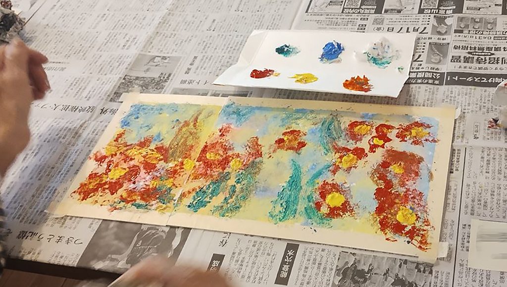 10月19日（月）臨床美術
色鮮やかな「紅葉屏風」