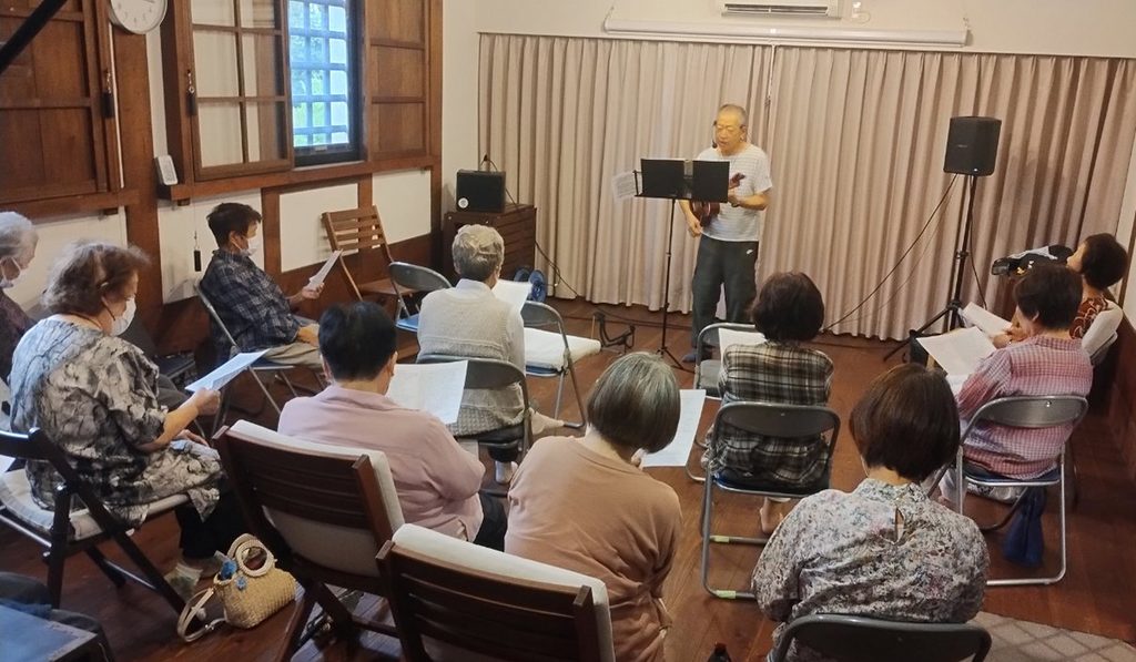 【イベント報告】雨の日も、歌声で心温まるひとときを
